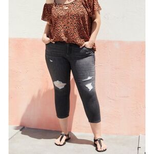 Torrid Women's Dark Gray Crop Bombshell Skinny Super Soft High Rise Size 10